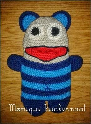 Haakmuts: [Free] Troost vriendje Plastic Bag Crochet, Baby Slaapzakken, Crochet Monsters, Baby Presents, Mug Cozy, Finger Knitting, Diy Notebook, Crochet Free, Diy Pattern