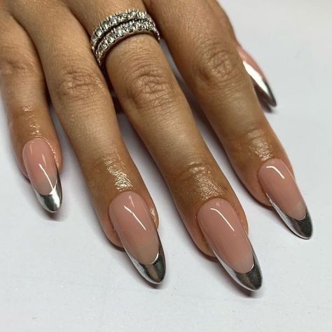 Chrome Tip Nails, Acrylic Nails Chrome, French Tip Nail Art, Nails French Tip, French Tip Nail Designs, Classy Acrylic Nails, Painted Nail Art, Almond Acrylic Nails, Nails French