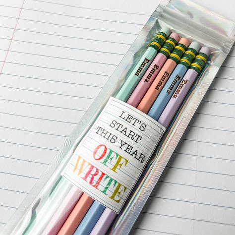 Now’s time to place your Back to School orders! #backtoschool #customgifts #cranfordnj #momlife #personalizedpencils #collegedorm Crayola Colored Pencils, Map Ornaments, Personalized Pencils, Easter Eggs Diy, End Of School Year, Diy Kits Gift, Team Name, New Students, Gifted Kids