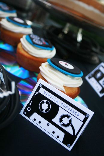 Cute dessert labels on cassette tapes - DJ themed cupcakes at a DJ rockstar birthday party! See more party ideas at CatchMyParty.com. #DJ #rockstar #cupcakes Music Birthday Party, Music Theme Birthday, Rockstar Birthday, Rock Star Birthday, Rockstar Birthday Party, Music Themed Parties, Party Food Themes, Adult Party Themes, Rock Star Party