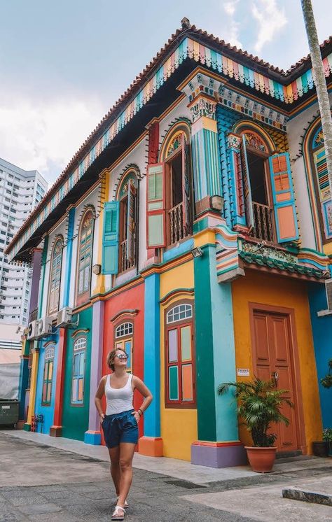 Tan Teng Niah's colourful house in Little India, Singapore Singapore Aesthetic, Little India Singapore, Singapore Travel Tips, Places In Singapore, Singapore Itinerary, Singapore Photos, Singapore Travel, Straight Forward, Instagrammable Places