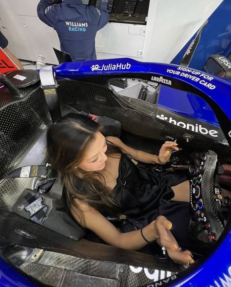 Muni He, Lily Muni, Formula 1 Girls, Chloe Carter, Driver Card, Williams F1, Mick Schumacher, Dirty Air, Future Lifestyle