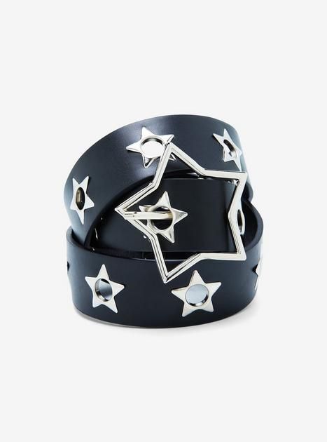 Star Buckle Grommet Belt | Hot Topic Star Studded Belt, Star Aesthetic Clothing, Star Based Outfits, Star Belt Buckle, Stars Clothing, Star Belt, Star Outfit, Grommet Belt, Belt Chain