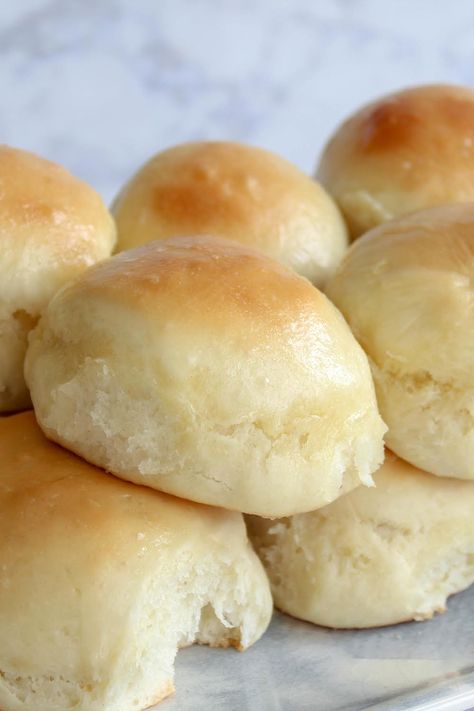 Easy Big Fat Yeast Rolls, Homemade Fluffy Rolls, Logan’s Yeast Rolls, Quincy’s Yeast Rolls, Quincy Yeast Rolls Recipe, Old Fashioned Yeast Rolls, Old Fashioned Yeast Rolls Recipe, Easy Yeast Rolls Recipe, Pizza Recipes Videos