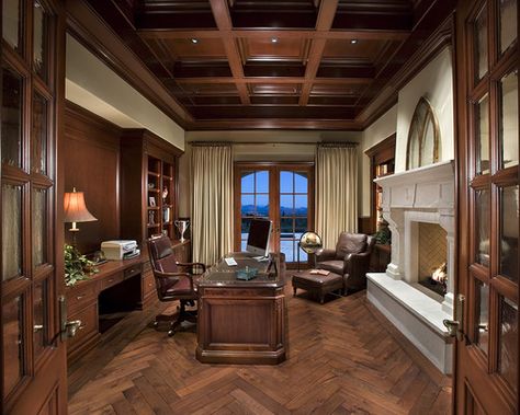 Traditional Home Office Photos Design, Pictures, Remodel, Decor and Ideas - page 13 Home Office Traditional, Traditional Home Offices, Office With Fireplace, Elegant Home Office, Traditional Home Office, Home Office For Man, Cozy Home Office, Traditional Office, Leather Chairs