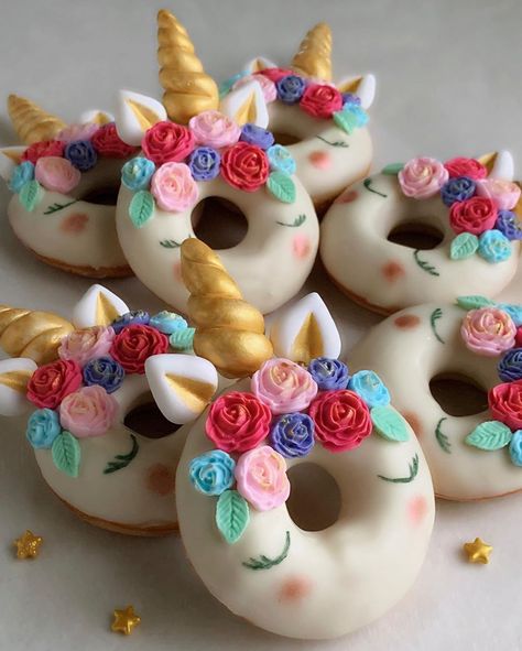 BakedD๏ on Instagram: “Sleepy unicorns 💤 . . . #unicornsofinstagram #donuts #lovedonuts #bakeddonuts #bakeddoughnuts #chocolateglazed #cakedonuts #foodie…” Unicorn Chocolate, Unicorn Donut, Chocolate Decoration, Baked Doughnuts, Baked Donuts, Chocolate Decorations, Cake Donuts, 5th Birthday, Donuts