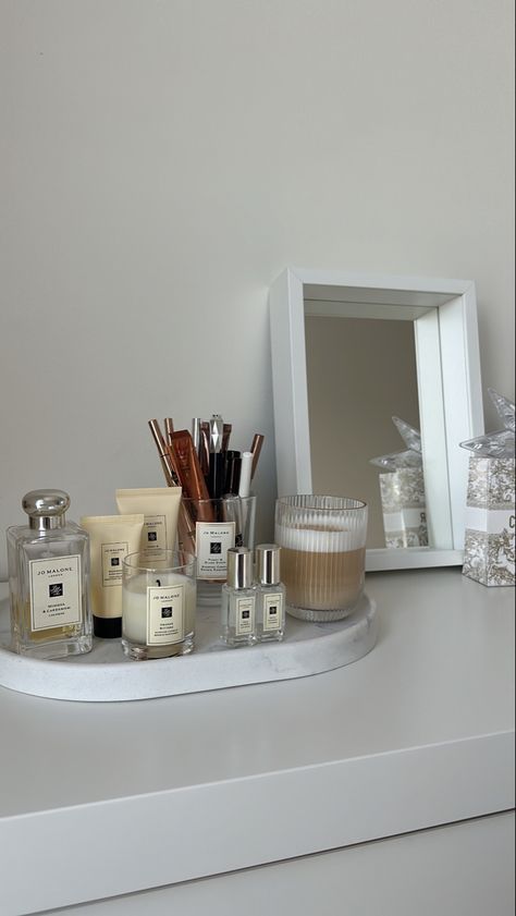 Vanity 🤍 Jo Malone 💭 Jo Malone Perfume Aesthetic, Jo Malone Aesthetic, Aesthetics Moodboard, Perfume Organization, Modern Luxury Bedroom, Future Apartment Decor, Apartment Aesthetic, Apartment Life, Minimalist Room