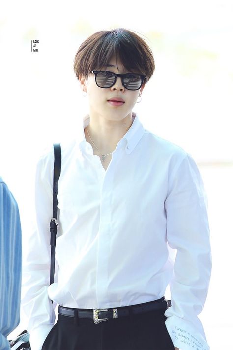 Jimin | BTS  'i wrote a long love letter to you because i found it too hard to write a short one' Jimin Airport Fashion, Oppa Gangnam Style, Park Ji Min, Steve Aoki, Park Jimin Cute, Korean Boy, Bulletproof Boy Scouts, Park Jimin Bts, Jimin Jungkook