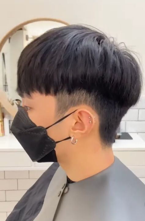 Korean Hairstyle Men Undercut, Two Block Undercut, Haircuts For Medium Hair Men, Korean Two Block Haircut, Two Block Hairstyle, Hair Tips For Men, Messy Hair Boy, Two Block Haircut, Pixie Mullet