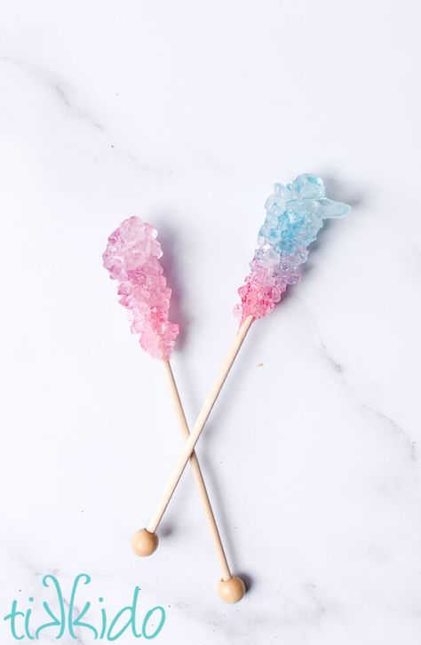 It Leprechaun Cocktail, Rock Candy Sticks, Rainbow Unicorn Birthday Party, Pretty Candy, Crystal Party, Unicorn Themed Birthday Party, Fabulous Cakes, Rainbow Unicorn Birthday, Rainbow Rocks