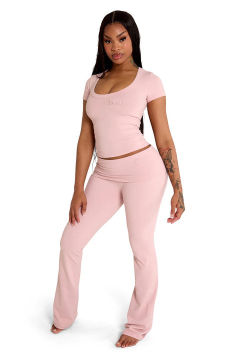 Body By Raven Tracy, Body By Raven, Raven Tracy, Full Length Top, College Fits, Pink Body, Teenage Fashion, Basic Fits, Yoga Set