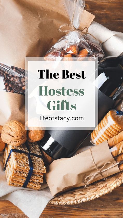 basket of gifts for the house party hostess Host And Hostess Gift Ideas, Homemade Hostess Gift Ideas, Wedding Shower Host Gift Ideas, Hostess Thank You Gifts, Hostess Ideas Entertaining, Gifts For Party Host, Dinner Guest Gift Ideas, Gift Ideas For Hostess, Cute Hostess Gifts