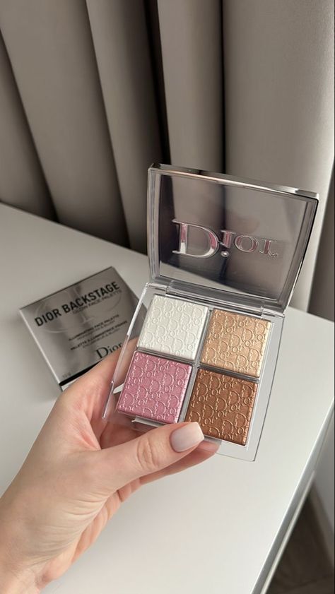 Dior Backstage Glow Face Palette, Dior Backstage, Glow Face, Face Palette, Makeup Needs, Dior Makeup, Luxury Makeup, Makeup Items, Makeup Brands