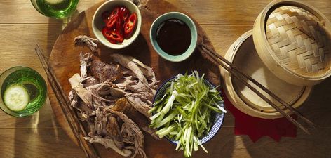 How to make crispy duck pancakes · Gressingham Duck Pancakes, Garlic Butter Pasta, Rolled Roast, Crispy Duck, Pork Jerky, Barbecue Pork Ribs, Duck Recipe, Pork Wraps, Fried Peppers