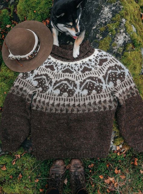 Outdoor Knitwear! The Bearheart Sweater. Handknitted wool sweater. Winter sweater. Outdoor knitwear. Fair Isle Chart, Cowichan Sweater, Mens Knit Sweater, Icelandic Sweaters, Nordic Sweater, Thick Sweater, Malabrigo Yarn, Knitted Hood, Fair Isle Pattern