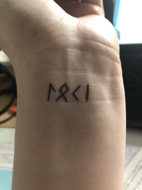 Loki Tatoos Ideas, Loki Runes Tattoo, Simple Loki Tattoo, Loki Tatoos, Loki Tattoo Design, Loki Tattoo Norse Mythology, Tattoo Ideas Marvel, Loki Rune, Loki Tattoos