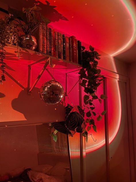 #discoball #room #roomdecoration #decor #interiordesign #aesthetic #roomdecorideas #apartment #apartmentdecoratingideas #bedroomideas #bedroom #bedroomdecorideas Basement Chill Room Ideas, 70s Themed Apartment, Disco Theme Room, Hippy House Decor, Room With Disco Ball, 70s Theme Room, 70’s Bedroom Aesthetic, 70s Blacklight Room, 70s Bedroom Hippie