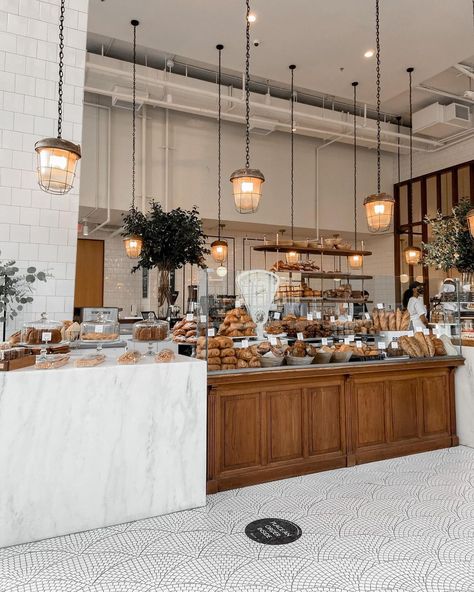 Chic Bakery Interior, Its Complicated Bakery, French Cafe Inspired Kitchen, Middle Eastern Cafe Interior, Elegant Cafe Interior, Coffee Shop Design Aesthetic, Coffee Restaurant Design, French Bakery Interior, High End Bakery