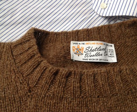 Shetland Sweater, Ivy League Style, Man Stuff, Warm Outfits, Men's Knit, Gentleman Style, Mens Street Style, Men's Style, Preppy Style