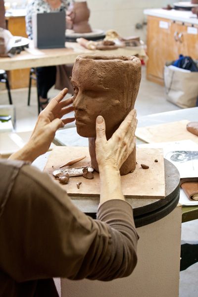 Debra Fritts sculpting the head Sculpture Workshop Studio, Pottery Sculpting, Sculpture Workshop, Clay Sculpture Art, House Sofa, Sculpture Studio, Sculpting Tutorials, Wooden Closet, Sculpture Head