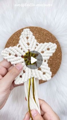 Macrame For Christmas, Macrame For Beginners Tutorials, Macrame Star Tutorial, Macrame Stars, Beginner Macrame Projects, Star Macrame, Macrame Idea, Macrame Star, Knot Guide