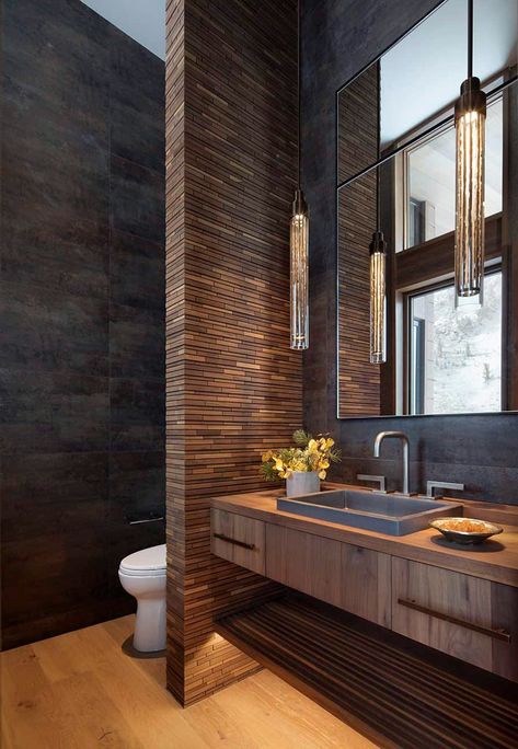 This house in the Sierra Nevada mountains evokes warm modernism Luxury Powder Bathroom, Bathroom With Wood Accents, Luxury Powder, Mountain Modern Home, Powder Bathroom, Rock House, Modern Mountain Home, Nevada Mountains, Modern Ranch