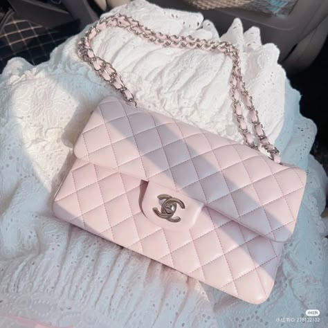 Perfume Pink Aesthetic, Pink Chanel Bag, Trending Bags, Makeup And Perfume, Pink Skincare, My Style Bags, Luxury Bags Collection, Aesthetic Bags, Fendi Bag