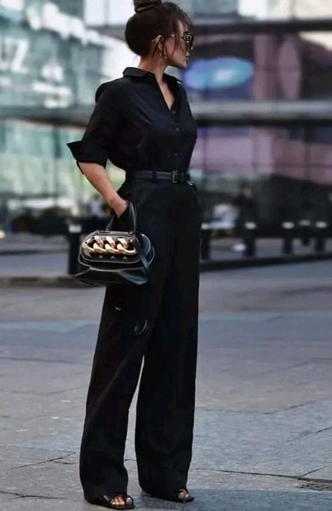 Cute Professional Outfits, Professional Outfits Women, Stylish Work Attire, Corporate Outfits, Classy Work Outfits, Looks Black, Stylish Work Outfits, All Black Outfit, Looks Chic