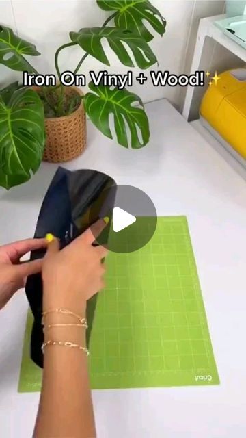 CricutCrafts 🌈 #DIYInspiration 📷 #CraftingCommunity on Instagram: "Have you tried layering vinyl on wood? Here's how you can do that.   Did you enjoy this video? Like and follow @cricutfan for more Cricut projects you can work on . . . . . . This reel belongs to @ cricutcommunity  -- #cricutmademedoit #cricutmaker #cricutcreated #cricutmakercrafts #cricutprojects #cricutjoy #cricutdesign #cricutcrafts #cricutcraft #cricutsvgfiles #cricut #cricutaddict #cricutcrafter #cricutexplore #cricutproject #cricutcreations #cricutdesignspace #cricutlove #cricutmadecrafts #cricutmachine #cricutvinyl #cricutdesigns #cricutlife #cricuteasypress #cricutmade💕 #cricutexploreair #cricutmade #cricuteverywhere #cricutexploreair2" Tela, Wood Cricut, I Ain't Worried, Vinyl On Wood, Layering Vinyl, Cricut Iron On Vinyl, Cricut Help, Cricut Design Studio, Cricut Explore Projects