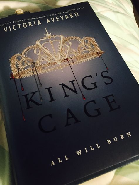 Kings Cage Already On Chapter 11!! #FreeMare Kings Cage, The Red Queen Series, Red Queen Victoria Aveyard, Victoria Aveyard, World On Fire, Silver Crown, Red Queen, The Kings, Screwed Up