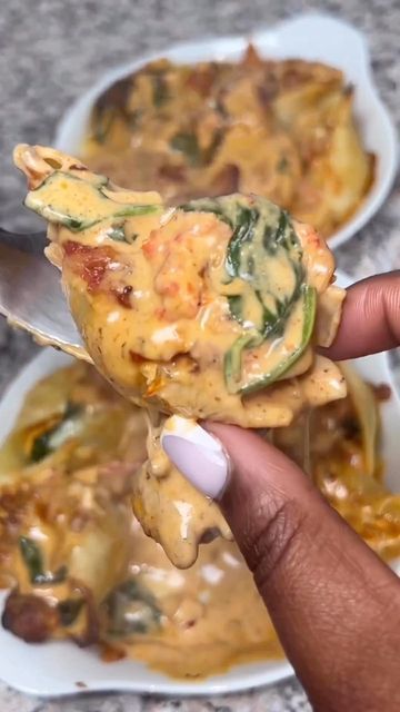 BLACK FOODIE FINDER ® on Instagram: "#DinnerIdeas Creamy Chicken Stuffed Pasta Shell recipe! 😋🥘⁣ ⁣ (via @theprettycuisine )⁣ ⁣ —————————————————————⁣ 𝗙𝗼𝗹𝗹𝗼𝘄 @𝗯𝗹𝗮𝗰𝗸𝗳𝗼𝗼𝗱𝗶𝗲𝗳𝗶𝗻𝗱𝗲𝗿 & 𝗱𝗼𝘄𝗻𝗹𝗼𝗮𝗱 𝗼𝘂𝗿 𝗮𝗽𝗽 𝗳𝗼𝗿 𝗯𝗹𝗮𝗰𝗸 𝗲𝗮𝘁𝗲𝗿𝘆, 𝗰𝗵𝗲𝗳𝘀, 𝗿𝗲𝗰𝗶𝗽𝗲𝘀 & 𝗺𝗼𝗿𝗲. ⁣#𝗕𝗙𝗙📍⁣ —————————————————————⁣ 𝘍𝘰𝘳 𝘧𝘦𝘢𝘵𝘶𝘳𝘦𝘥 𝘴𝘶𝘣𝘮𝘪𝘴𝘴𝘪𝘰𝘯𝘴 & 𝘭𝘪𝘴𝘵𝘪𝘯𝘨, 𝘱𝘭𝘦𝘢𝘴𝘦 𝘴𝘦𝘦 𝘰𝘶𝘳 𝘸𝘦𝘣𝘴𝘪𝘵𝘦.⁣ ===============================⁣ 𝘍𝘪𝘯𝘥 𝘤𝘩𝘦𝘧? Cajun Stuffed Pasta Shells, Stuffed Seafood Shells With Cajun Cream Sauce, Garlic Chicken Stuffed Shells, Stuffed Pasta Shells Recipe Chicken, Stuffed Shrimp Shells, Cajun Chicken Alfredo Stuffed Shells, Creamy Chicken Stuffed Shells, Black Family Meals, Cajun Chicken Stuffed Shells