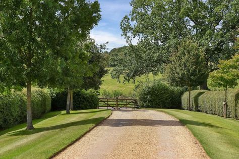 A home that'll challenge your views of what a country house should be, built on the site of the defining battle of English history - Country Life Gravel Driveway Landscaping, Modern Country House, Driveway Entrance Landscaping, 7 Bedroom House, Farm Entrance, Country Modern Home, Tree Lined Driveway, Driveway Entrance, Driveway Design