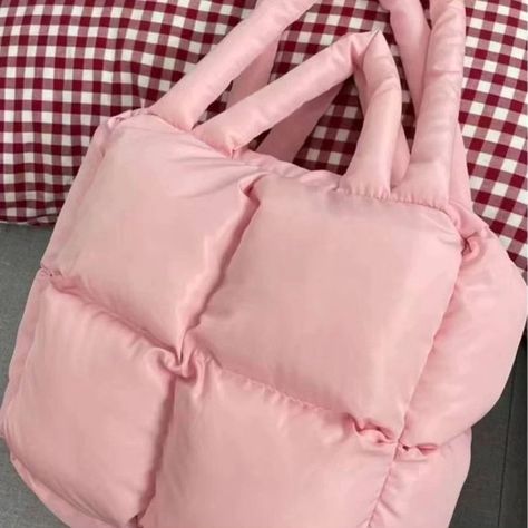 ﾟ☁︎｡ Puff shoulder bag ﾟ☾ ﾟ Price- 1260 + international shipping Shop from link in bio Takes 4-7 weeks to deliver once preorders submitted . . . . . . #coquette #bow #bowseason #koreanfashion #top #imported #aesthetic Coquette Luggage, Cute Laptop Bags, Cute Laptop, Playstation Controller, Laptop Handbag, Pink Laptop, Pink Coffee, Baby Pink Aesthetic, Pink Square