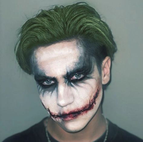 Simple Joker Makeup For Men, The Joker Makeup For Men, Joker Cosplay Men, Joker Makeup Man, Joker Makeup For Men, Joker Halloween Makeup Men, Joker Makeup Men, Joker Costume Men, Halloween Makeup Ideas For Men