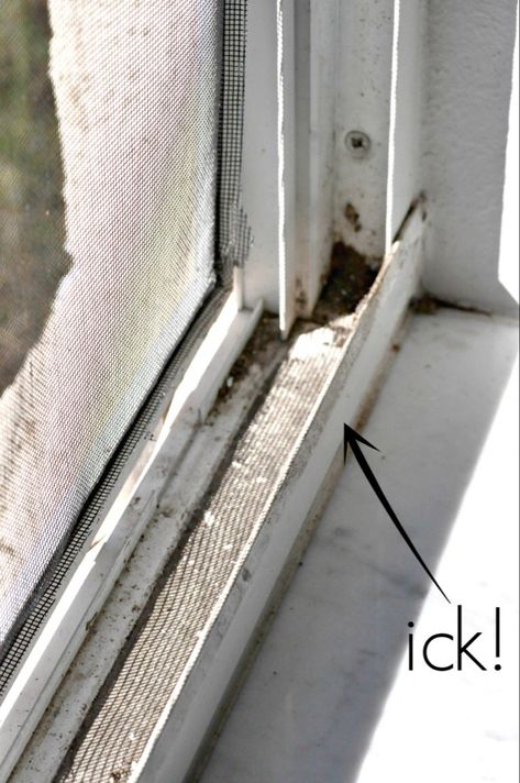 Cleaning Window Tracks, Clean Hacks, Faux Brick Panels, Clean Baking Pans, Casa Clean, Cleaning Painted Walls, Baking Soda Cleaning, Brick Paneling, Glass Cooktop