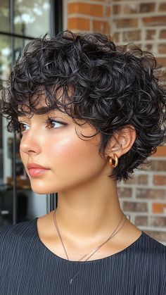 Short Hair With Curly Hair, Short Haïr Cut For Curly Hair Girl, Haircut Small Hair, 3b Curly Hair Short Styles, Really Short Hairstyle Women Curly, Short Curly Hairstyles Women, Short Layered Haircuts For Round Faces, Androgynous Curly Haircut, Female Sideburns