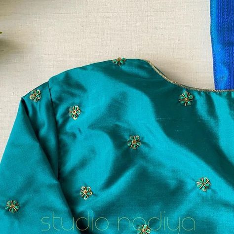 Simple Borders, Keeping It Simple, Anarkali Dress, Floral Motifs, Keep It Simple, Anarkali, Silk Blouse, Floral Motif, Instagram A