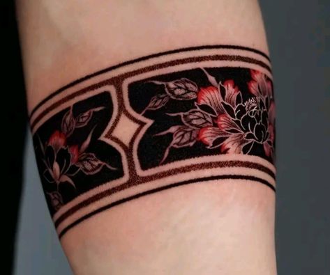 Bracer Tattoo, Thigh Band Tattoo, Geek Tattoos, Ankle Band Tattoo, Cuff Tattoo, Forearm Band Tattoos, Geek Tattoo, Back Tattoos For Guys, Arm Band Tattoo