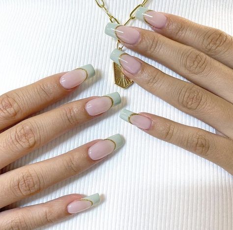 Sage Nails French Tip, Sage Tip Nails, Sage Tips Nails, Green French Tip Nails Coffin, Sage Green French Tips Coffin, French Tip Mint Green, Mint Green French Tip, Coffin Nails Inspiration, Nail Gold