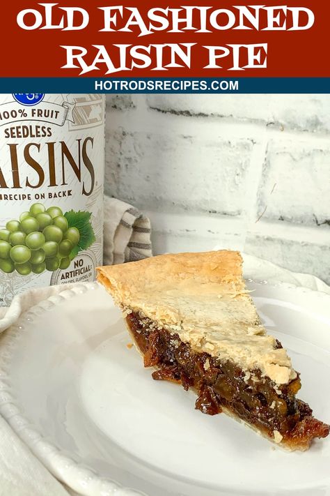 Mom's Easy Raisin Pie Raisin Pie Recipe Easy, Old Fashioned Raisin Pie Recipe, Fruit Pie Crust, Raisin Pie Recipe, Sour Cream Raisin Pie, Raisin Bars, Raisin Pie, Raisin Recipes, Family Desserts