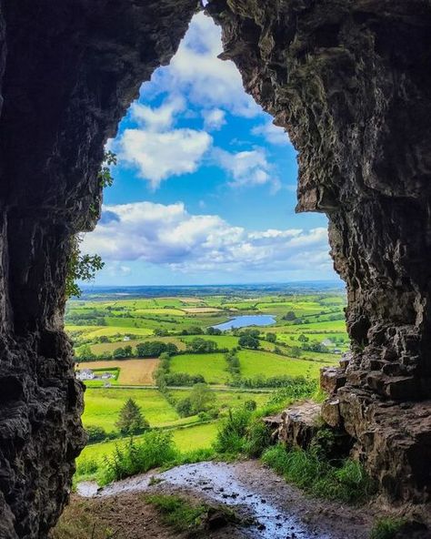 BEST OF IRELAND | Tours & Tips 🇮🇪 on Instagram: "Caves of Kesh, a short hike up Keshcorran Hill, Sligo to a series of 17 caves. ..Some of these caves connect to form passage tombs and an archaeological excavation found animal bones that date back to the end of the Ice Age. Photo & caption by @emeraldisle_ireland #sligo #choosesligo #sligohub #sligotourism #ireland🍀 #ireland #instant_ireland #addicted_to_ireland #loves_ireland #discoverireland #tourismireland #ireland_before_you_die #raw_ire Sligo Ireland, County Sligo, Best Of Ireland, A Short Hike, Ireland Tours, Ireland Photography, Scottish Islands, Visit Ireland, Animal Bones