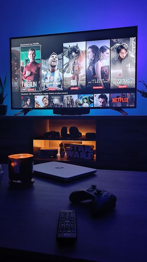 Netflix And Chill Aesthetic, Live Streaming Setup, Sneakerhead Room, Top Tv Shows, Cosas Aesthetic, Samsung Smart Tv, Live Channels, Iptv Subscription, Watch Live Tv