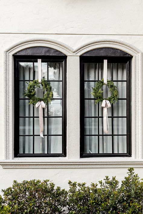 Heights House Christmas Exterior Christmas Exterior, Heights House, Window Wreath, Front Porch Christmas Decor Ideas, Porch Christmas Decor Ideas, Porch Christmas Decor, Front Porch Christmas, Christmas Decor Ideas Diy, Christmas Tours