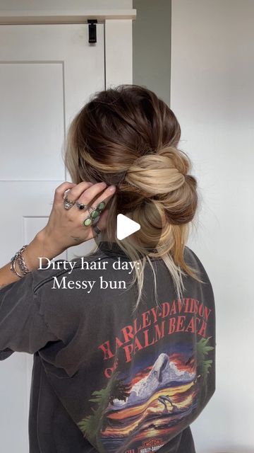 Simple Everyday Updos For Long Hair, Neat Messy Bun, Fall Hairdos Long Hair, Messy Bun Styles For Long Hair, Big Hair Ponytail, Diy Messy Bun For Long Hair, Mid Messy Bun, Womens Updo Hairstyles Easy, Messy Bun Ideas For Long Hair