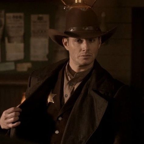 Dean Winchester Cowboy, Happy Birthday Dean, Dean Winchester Imagines, Supernatural Lucifer, Jesen Ackles, Spn Dr, Supernatural Wallpaper, Cowboy Aesthetic, Supernatural Dr