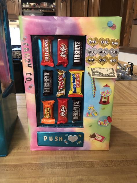 Valentines Ides, Diy Candy Vending Machine, Vending Machine Valentines Boxes Diy, Valentines Vending Machine, Bubblegum Machine Valentines Boxes, Vending Machine Valentines Boxes, Valentines Boxes For Kids School Vending Machine, Candy Machine Valentines Day Boxes, Candy Vending Machine Valentine