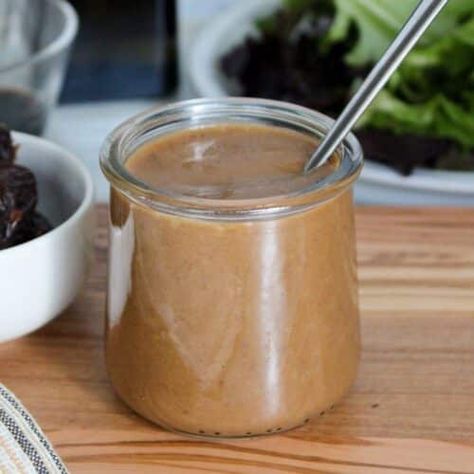 Creamy Balsamic Date Vinaigrette - The Balanced Nutritionist Date Vinaigrette, Kale Chicken Salad, Restaurant Salad, Healthy Dressing, Crunchy Salad, Recipe For Chicken, Salad Dressing Recipes Homemade, Roasted Pecans, Fun Salads