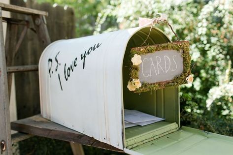 Old Mailbox For Wedding Cards, Wedding Card Mailbox Ideas, Wedding Mailbox Ideas, Old Mailbox Ideas, Wedding Mailbox Card Holder, Mailbox Wedding Card Holder, Mailbox Wedding, Wedding Card Mailbox, Card Mailbox