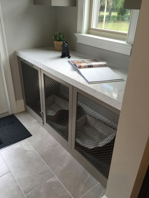 Dog Door Kennel Ideas, Dog Crate Built In Cabinet, Dog Crate Mudroom, Dog Bed Kitchen, Dog Kennel Mudroom, Dog Crate In Kitchen, Dog Kennel Under Counter, Dog Area Kitchen, Dog Kennel Door Ideas