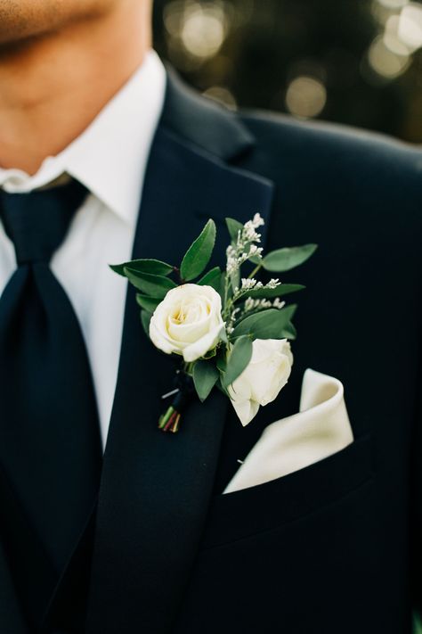 Groomsmen Flowers, Hoco Flowers, Holland Wedding, Boutineer Wedding, Simple Boutonniere, Green Boutonniere, White Boutonniere, Groomsmen Boutonniere, Groom Getting Ready